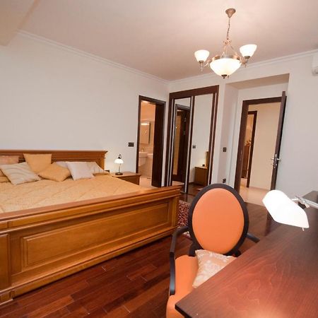 St.George Apartments Petrovac Luaran gambar