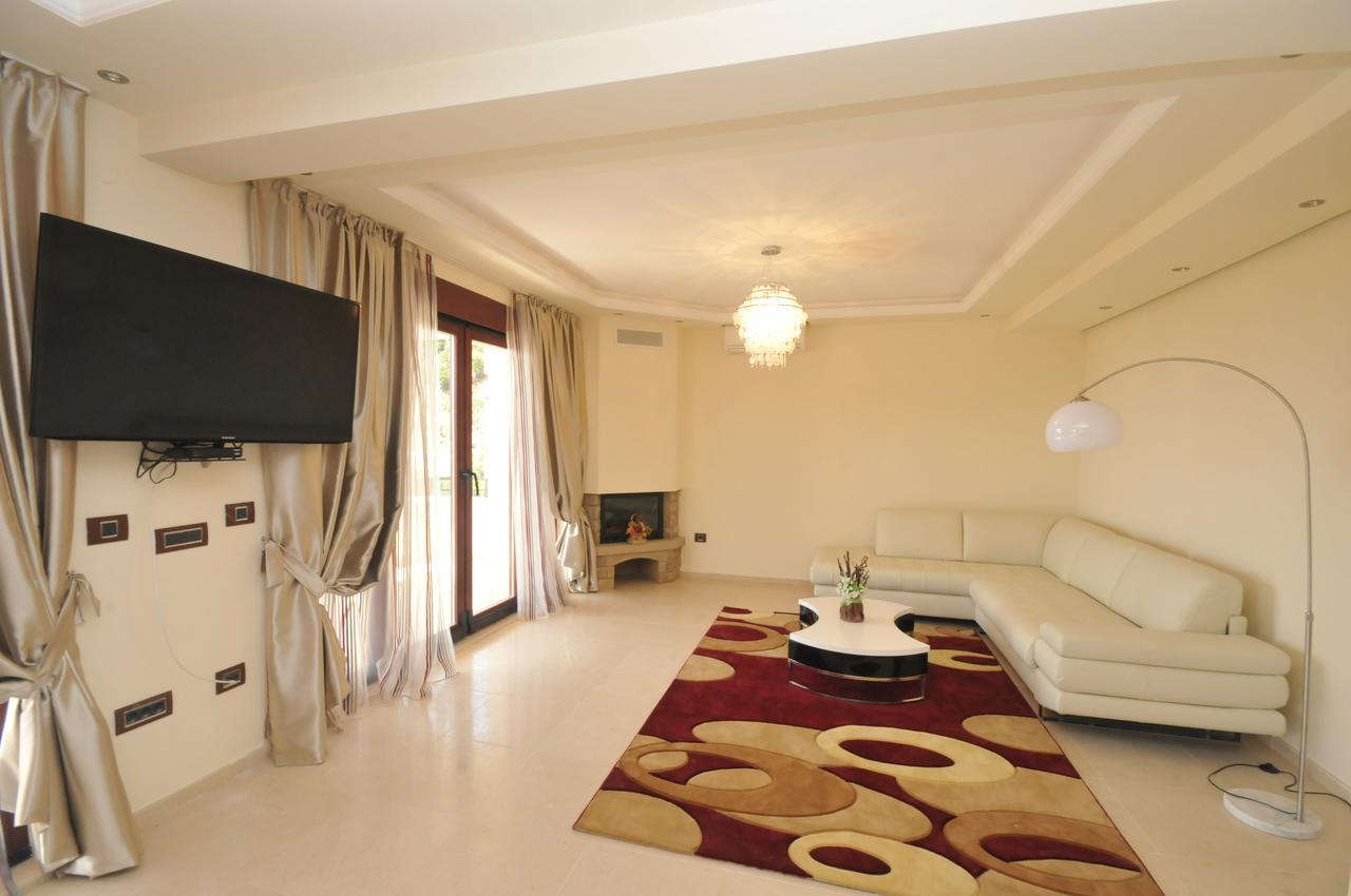 St.George Apartments Petrovac Luaran gambar